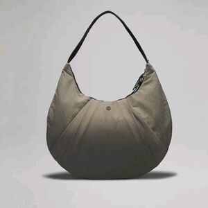 NWT! Lululemon, Pleated Shoulder Bag 10L, Grey Sage